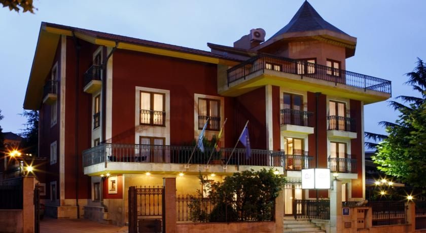 Ayre Hotel Alfonso II โอเบียโด ภายนอก รูปภาพ