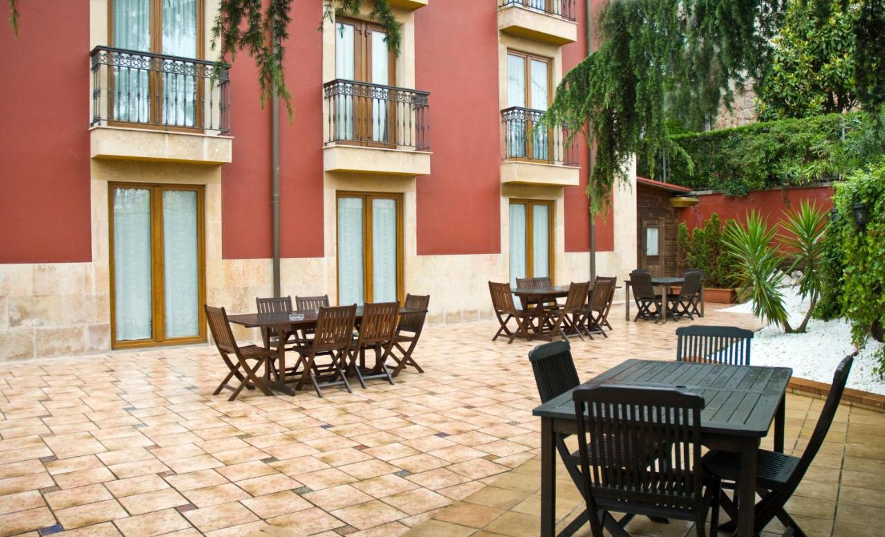 Ayre Hotel Alfonso II โอเบียโด ภายนอก รูปภาพ