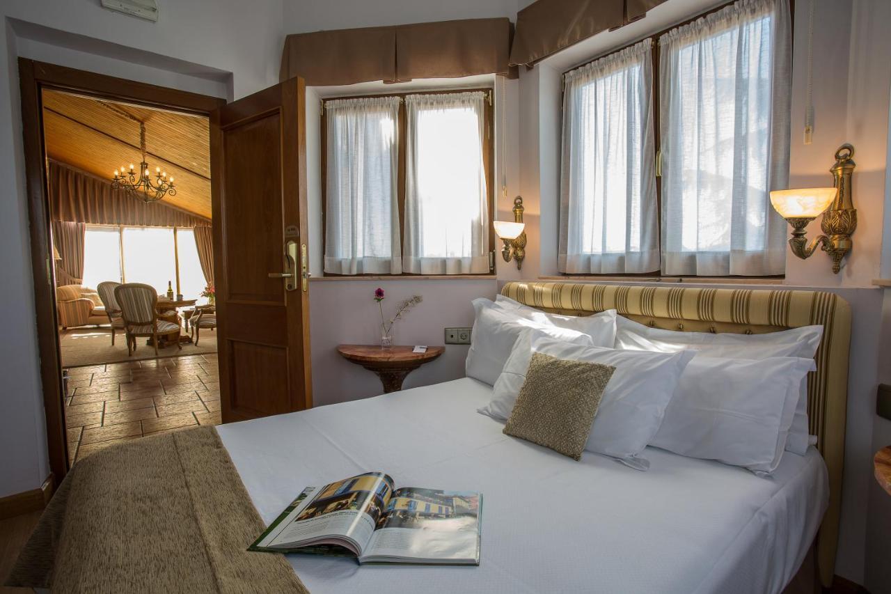Ayre Hotel Alfonso II โอเบียโด ภายนอก รูปภาพ