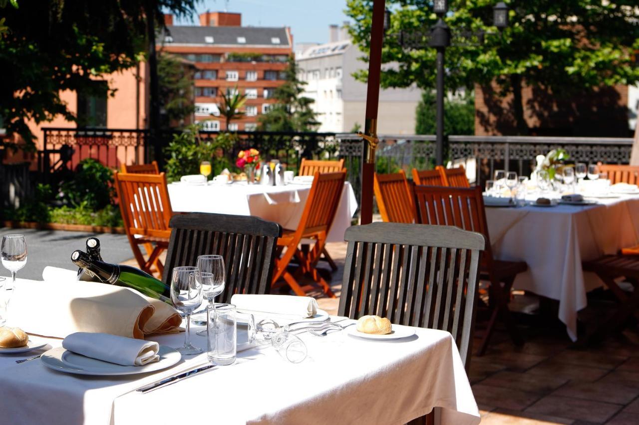 Ayre Hotel Alfonso II โอเบียโด ภายนอก รูปภาพ